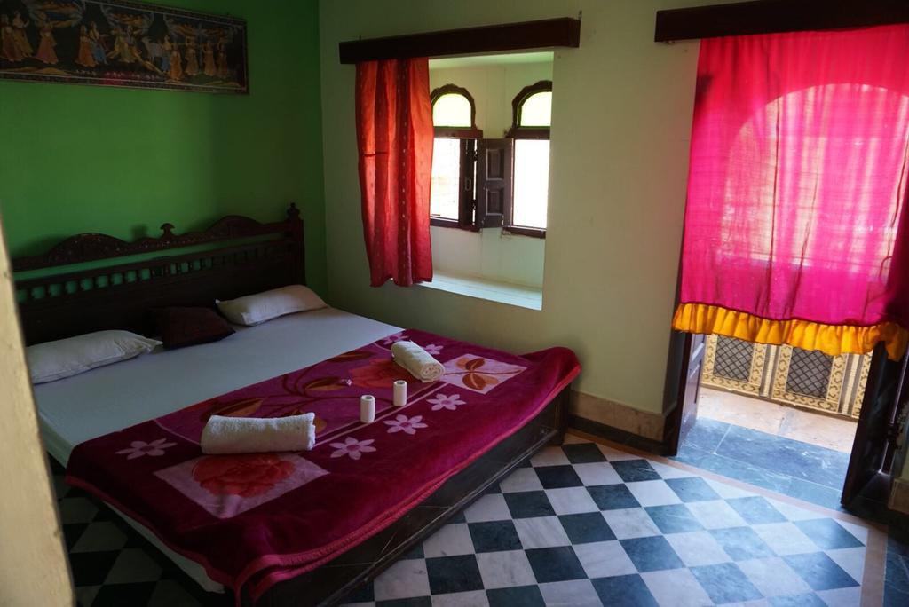 Arya Haveli Hotel Jaisalmer Buitenkant foto